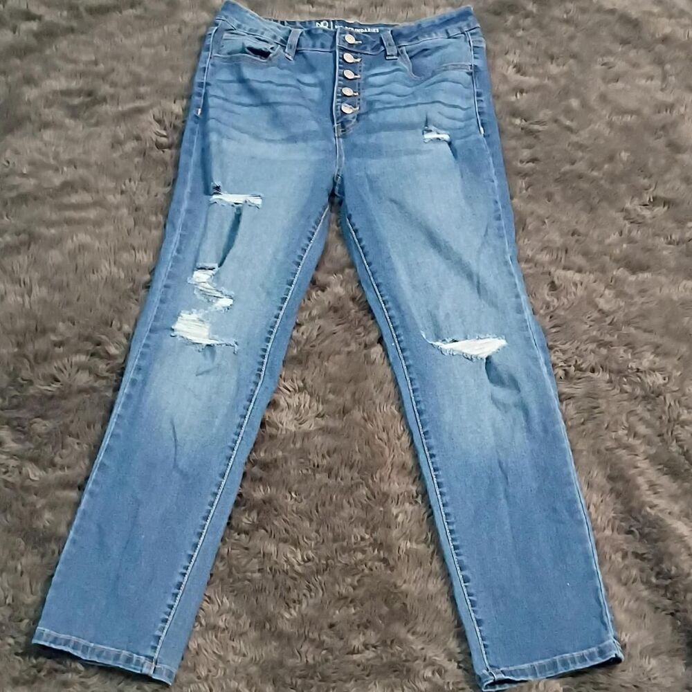 No-boundaries Women's Blue Jeans